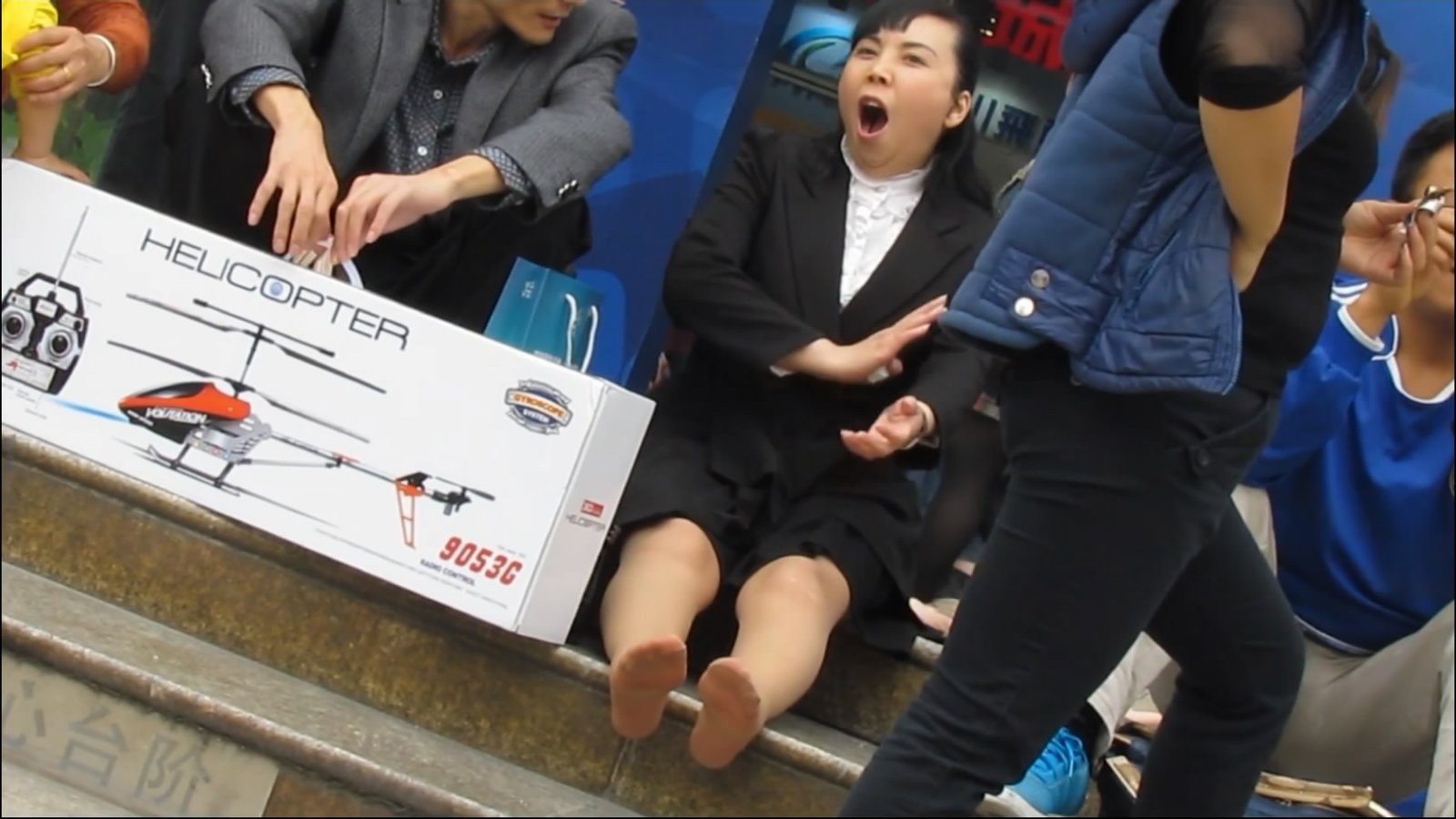 streetsnapnylon[00 00 20][20181202 232758 9]